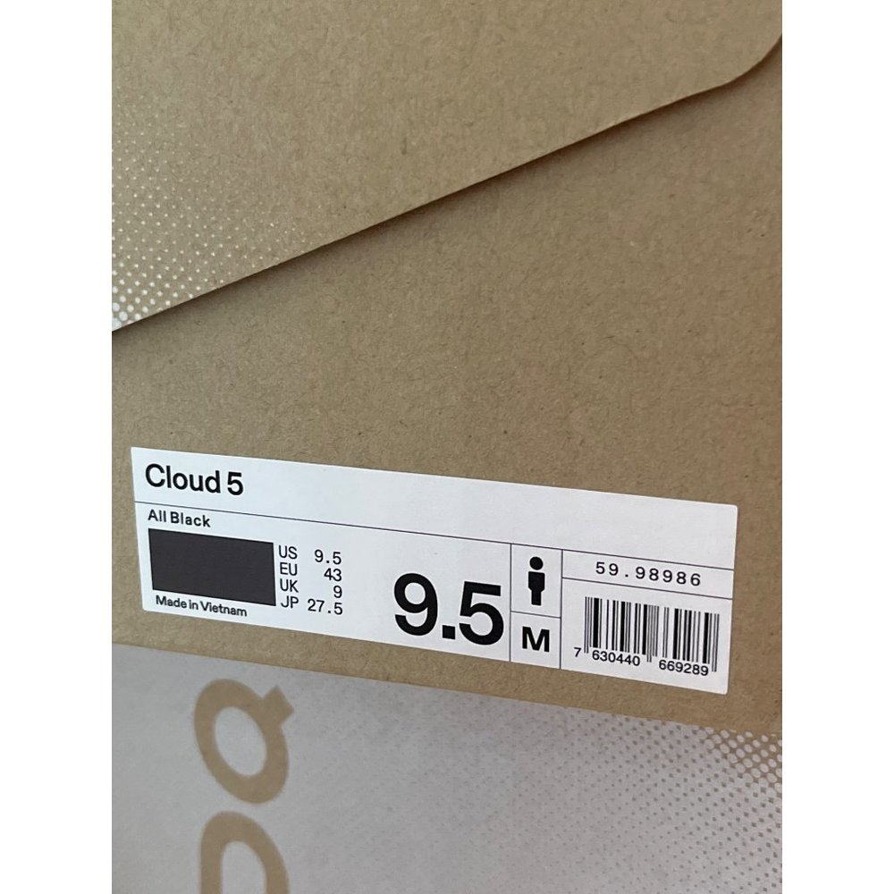 On Cloud 5 in Sneakers in All Black 9.5 New wth Box Mens Athletic Shoes - Picture 10 of 15
